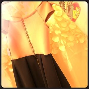 Off the shoulder v cut neck line